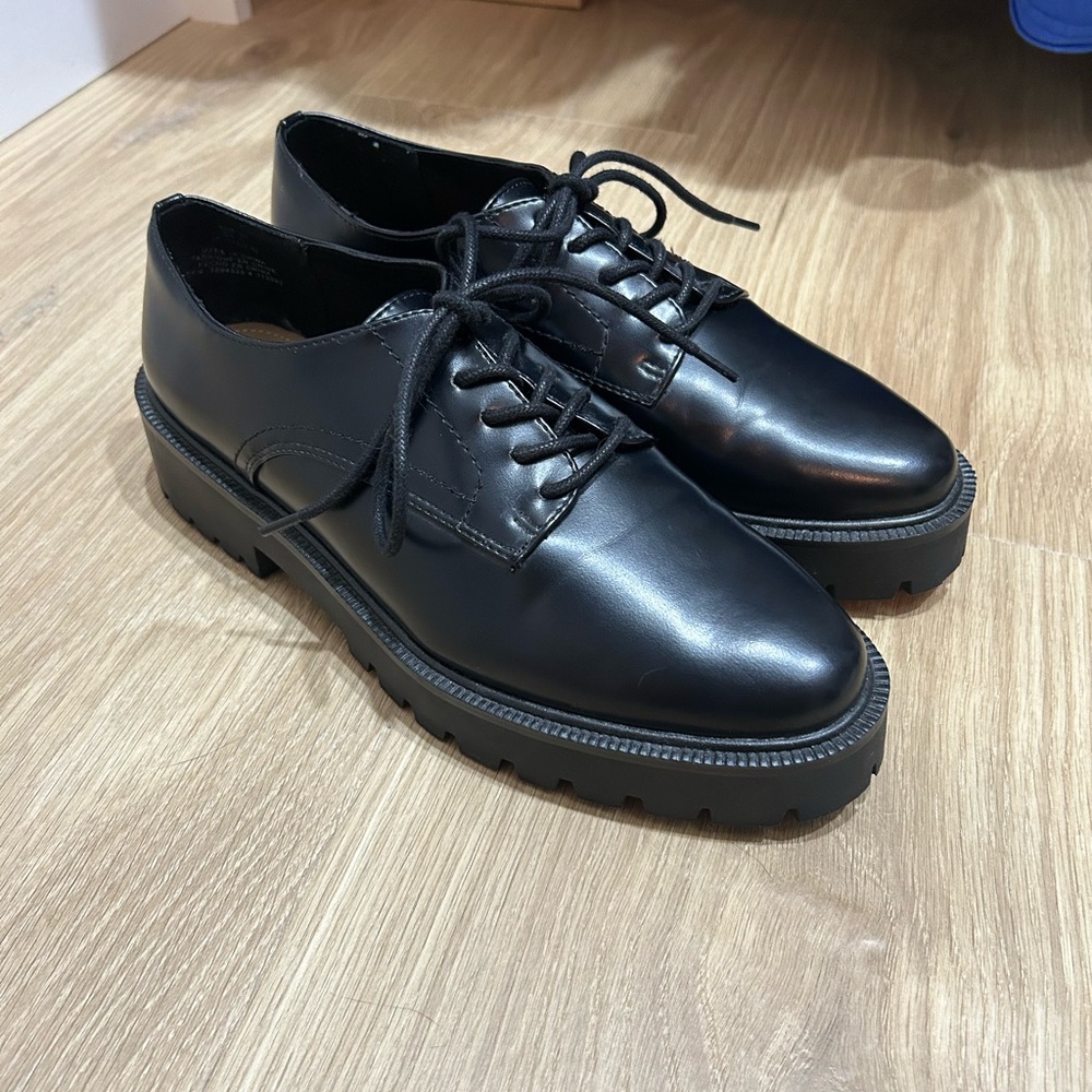 Women’s loafer - size 8.5